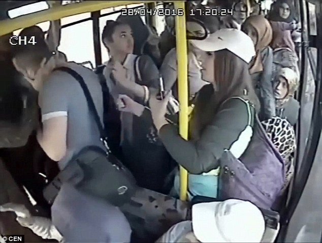 Азиатку Насилуют В Автобусе