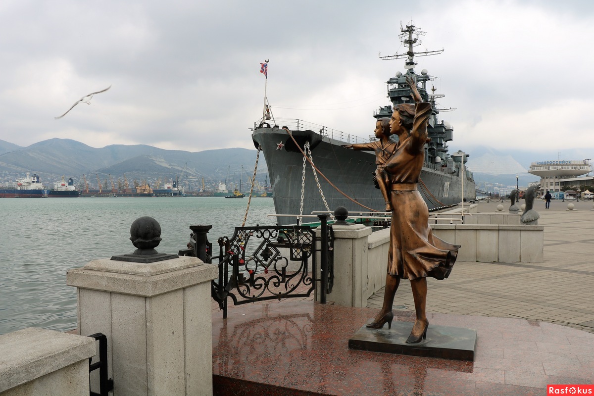 Памятник Морячку Попаю