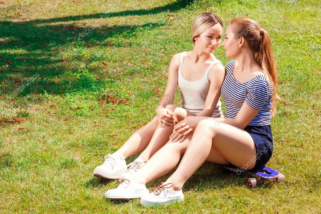 Смотреть Онлайн Бесплатно Юные Лесбиянки