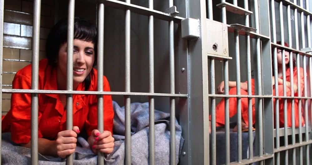 Тюрьме Трахает Начальник Девушку Заключенную